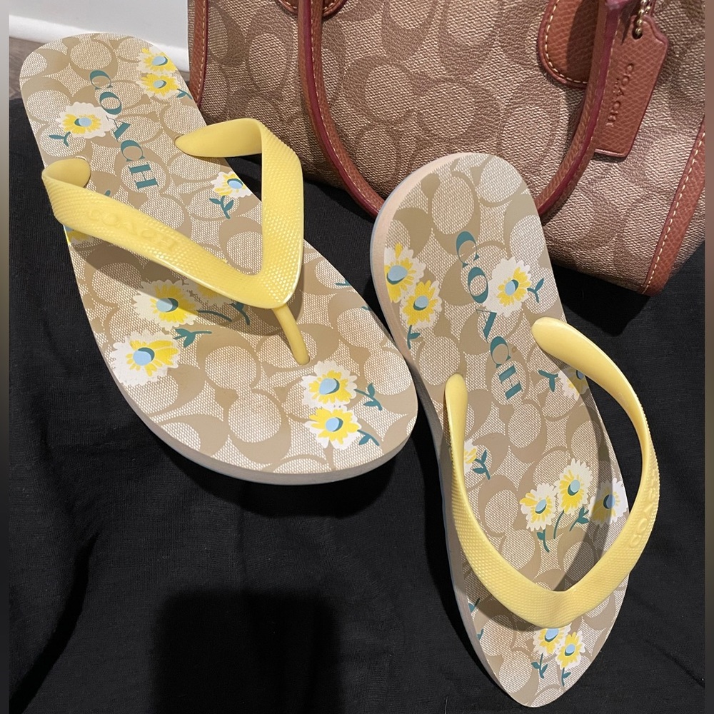 Summery Coach flip-flop/ sandals